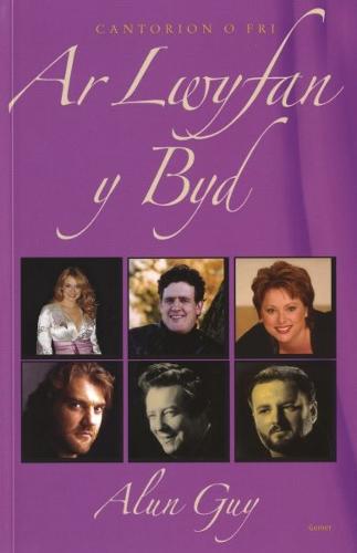 Cantorion o Fri: Ar Lwyfan y Byd