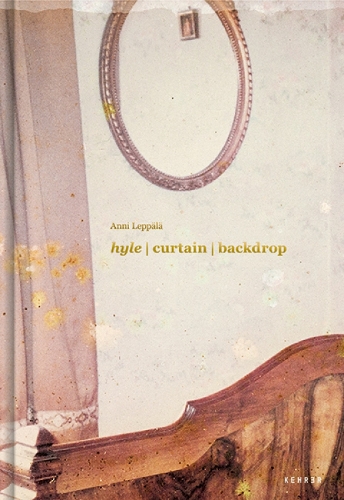 hyle curtain backdrop