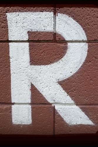 R