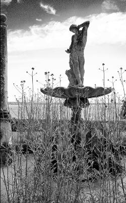 Murder in the Italian Garden
