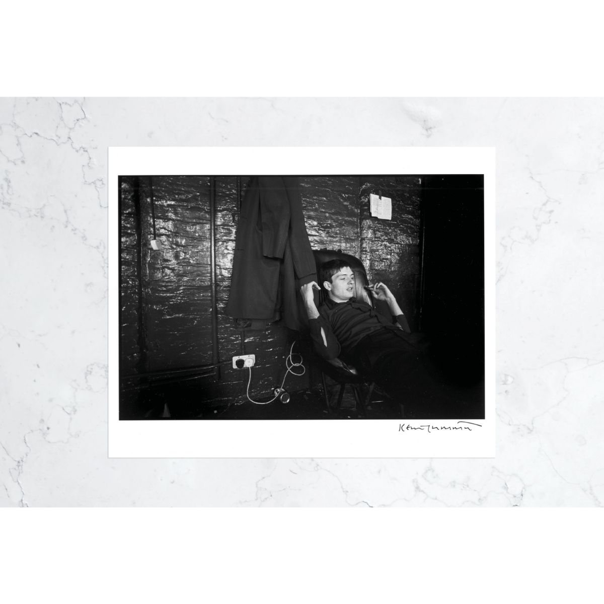 Joy Division: Juvenes